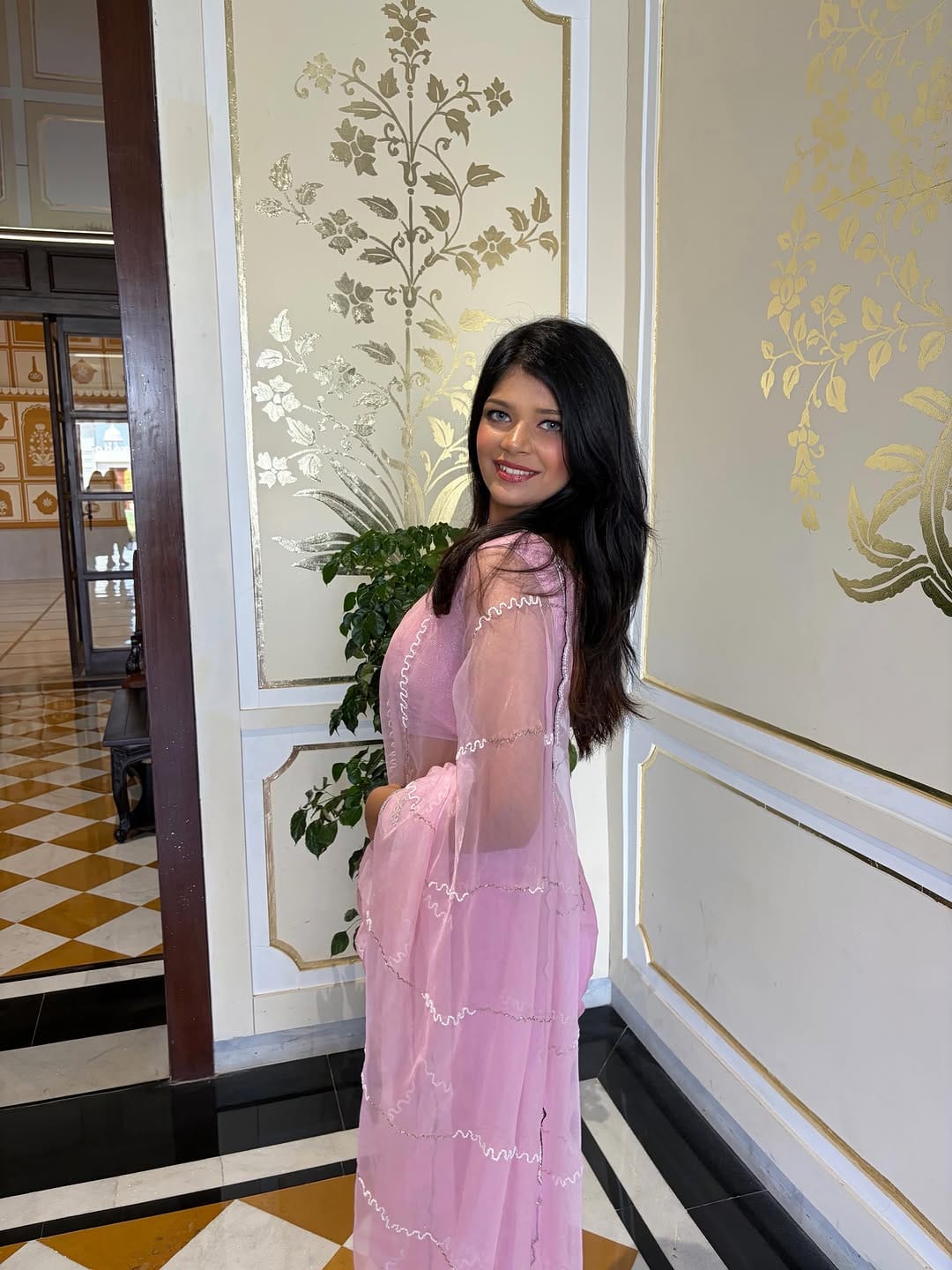 Post 3 by Samridhi Sharma 🧿 on Instagram (carousel)
