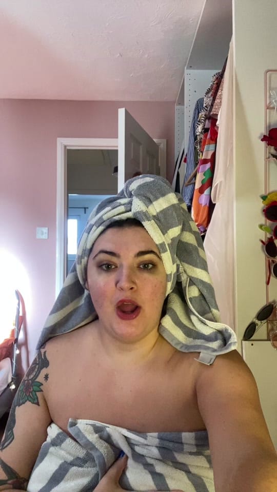 Post 8 by Lily Screen on TikTok (video)