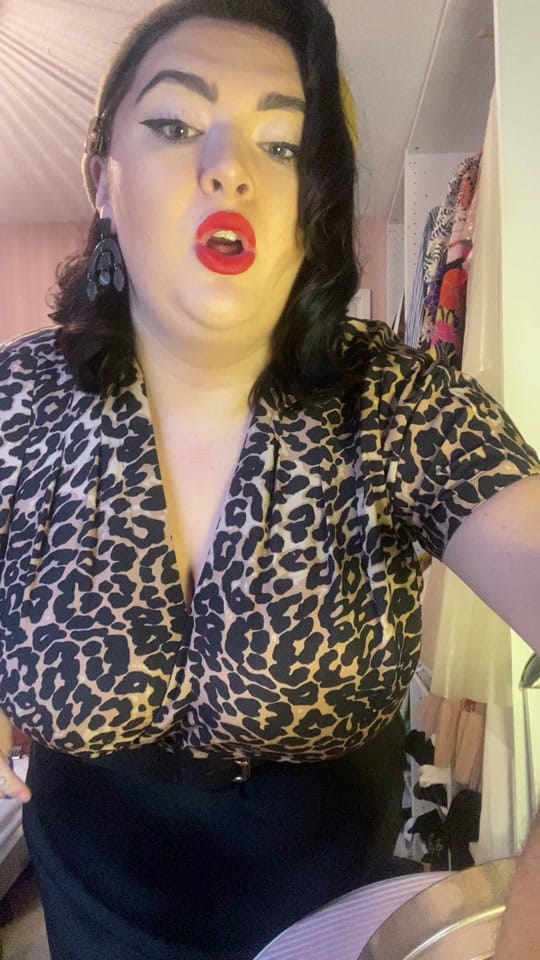 Post 6 by Lily Screen on TikTok (video)