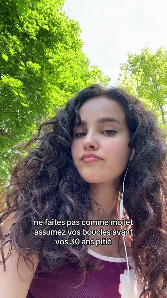 Post 2 by ananas on TikTok (video)
