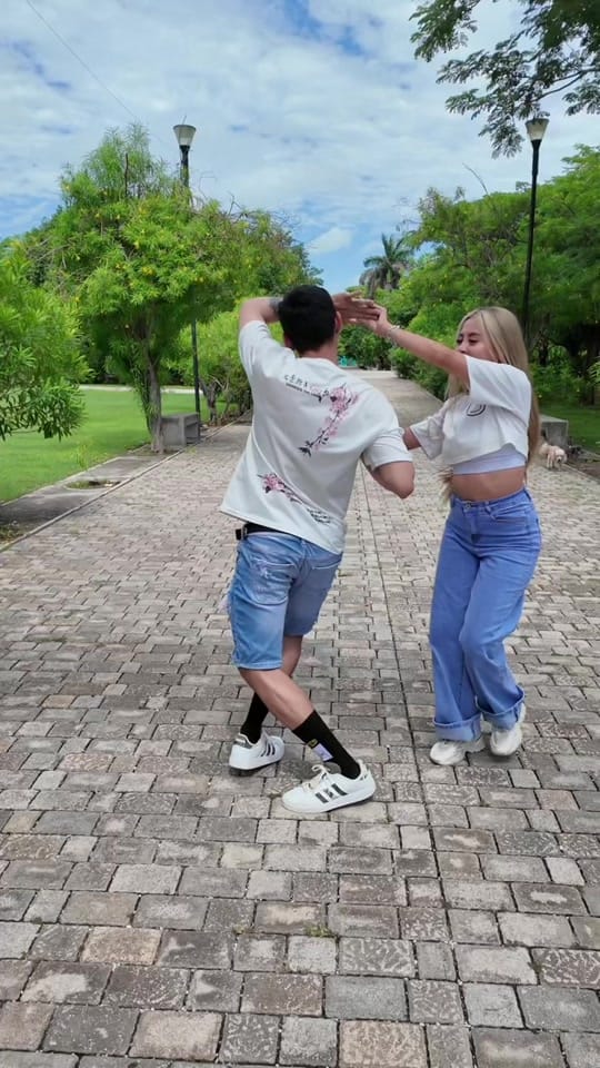 Post 2 by Pehony Córdova on TikTok (video)