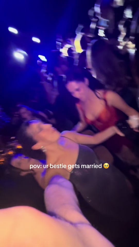 Post 7 by majo on TikTok (video)