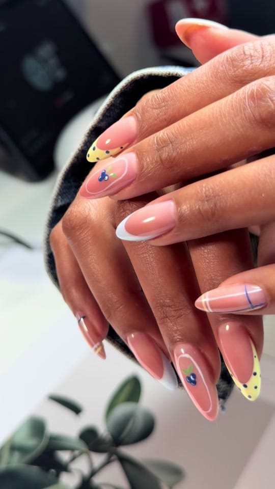 Post 6 by nailsbybleona_ on TikTok (video)