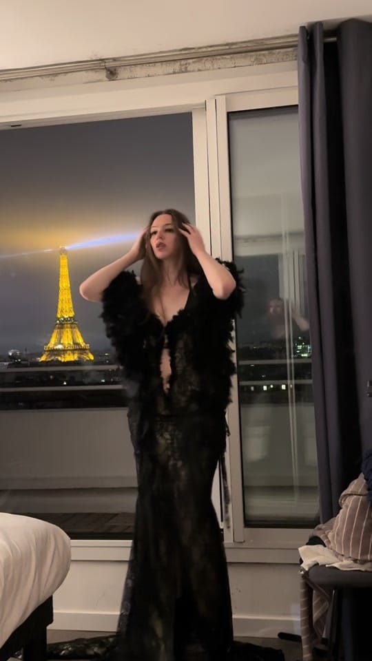 Post 2 by claraeschenbach on TikTok (video)