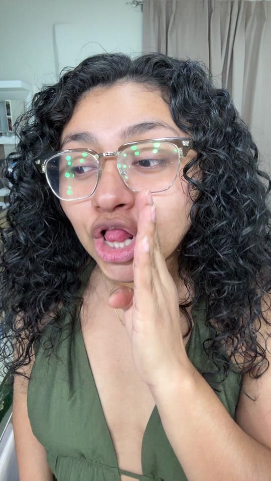 Post 5 by Adriana Gomez on TikTok (video)