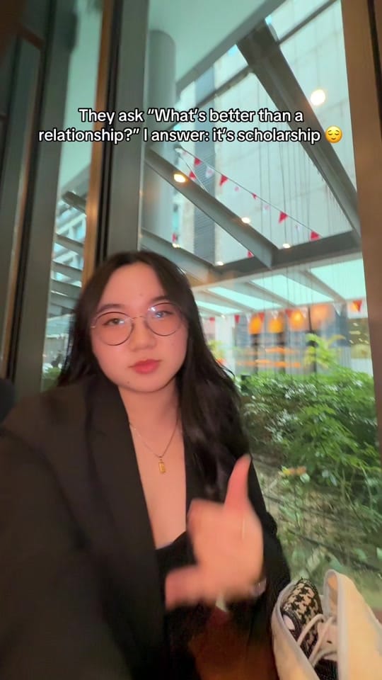 Post 8 by AmeliaLand on TikTok (video)