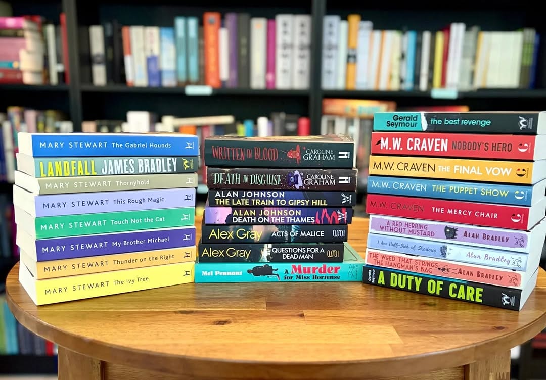 Post 3 by Luna Books on Instagram (image)