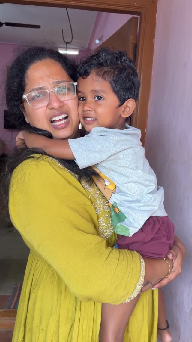 Post 4 by Super Saravana Stores on Instagram (video)