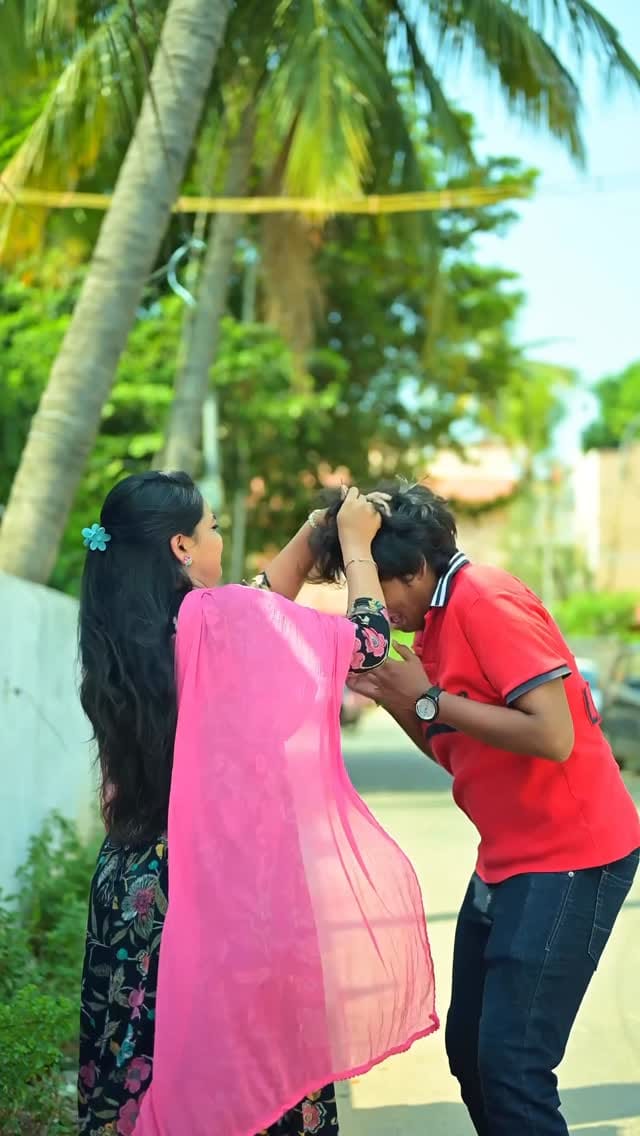 Post 3 by Super Saravana Stores on Instagram (video)
