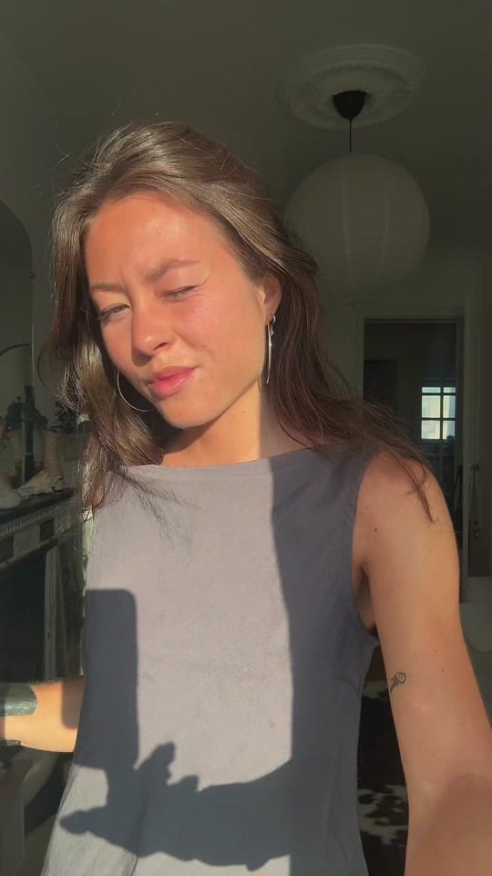 Post 2 by Laura on TikTok (video)