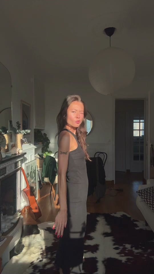 Post 6 by Laura on TikTok (video)