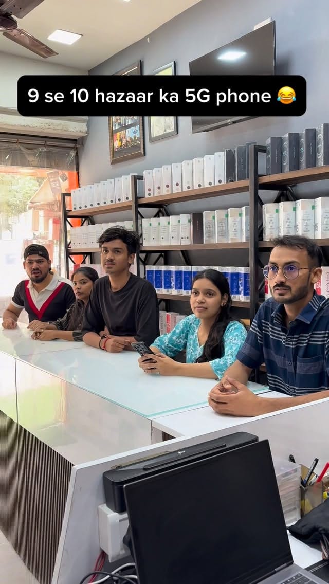 Post 4 by Himanshu Bali on Instagram (video)