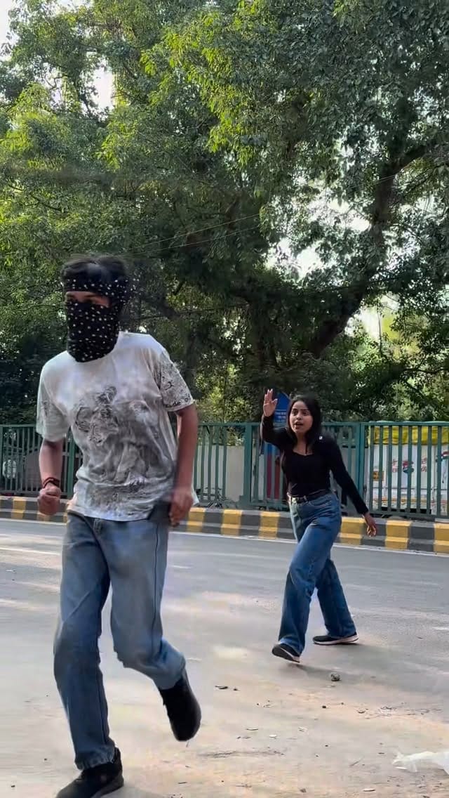 Post 1 by Himanshu Bali on Instagram (video)