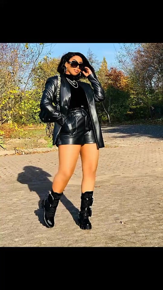 Post 1 by Femme de la Mode on TikTok (video)
