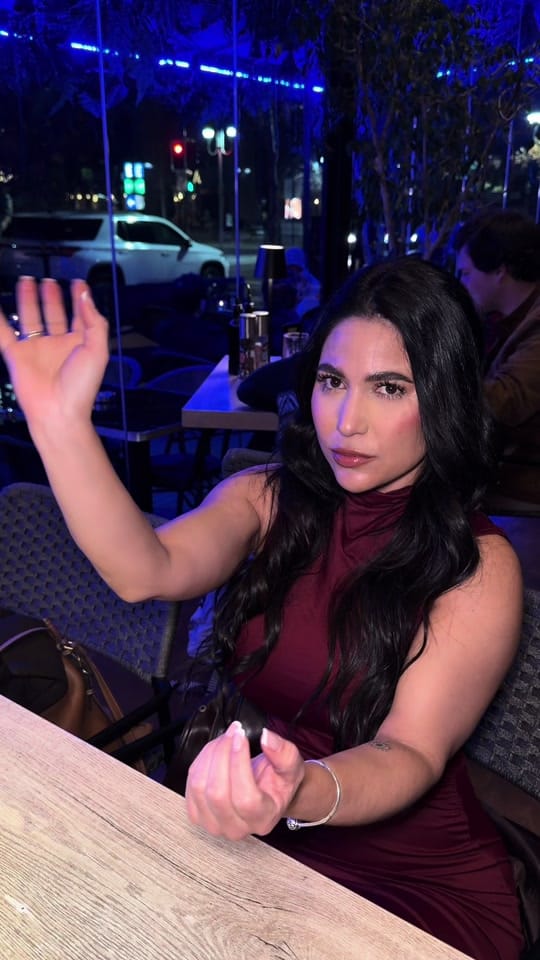 Post 6 by Valentina on TikTok (video)