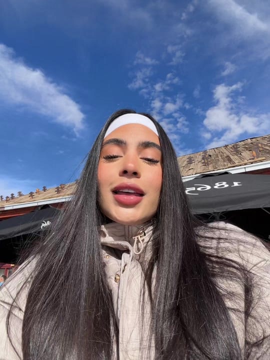 Post 3 by Valentina on TikTok (video)