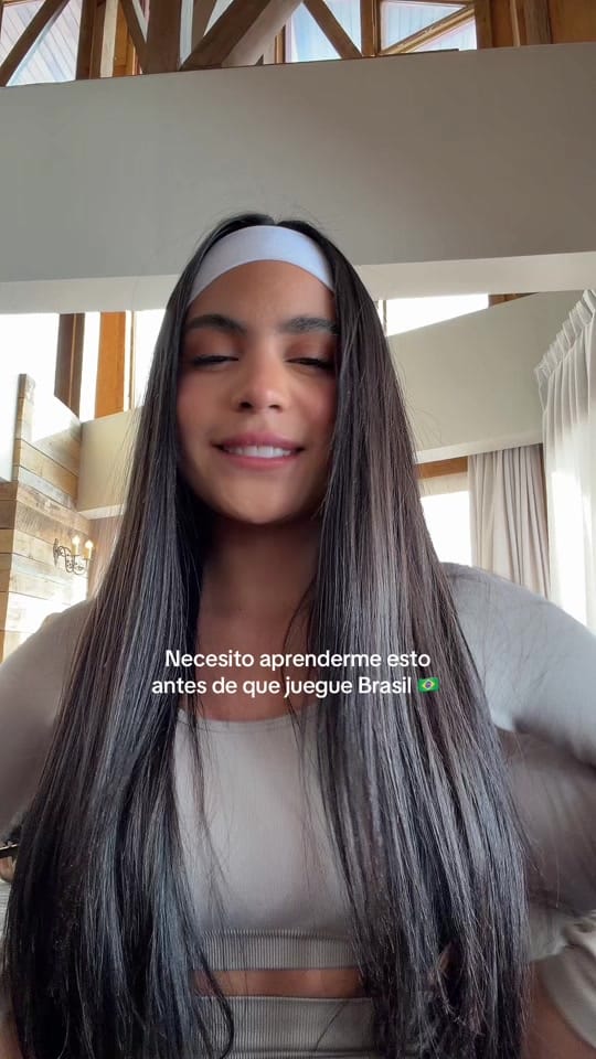 Post 1 by Valentina on TikTok (video)
