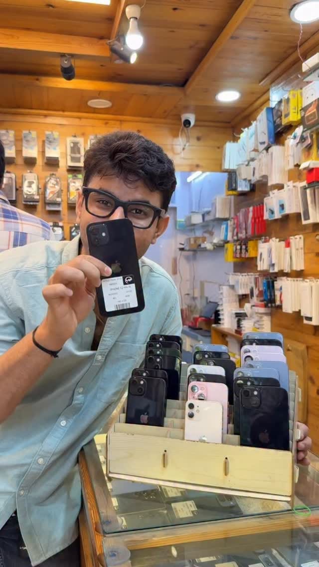 Post 10 by Mobile Freak | Nagpur on Instagram (video)