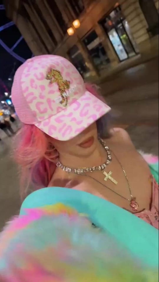 Post 6 by CherryB on TikTok (video)