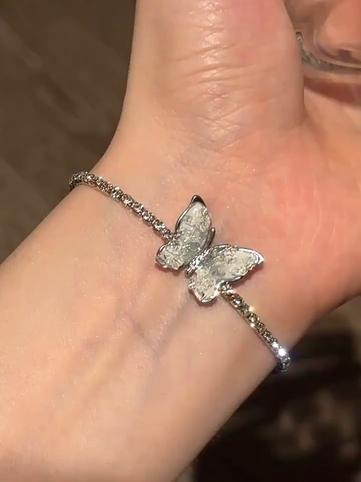 Post 6 by Onion shop on Instagram (video)