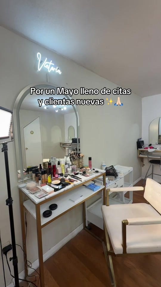 Post 4 by Victoria Cabrera on TikTok (video)