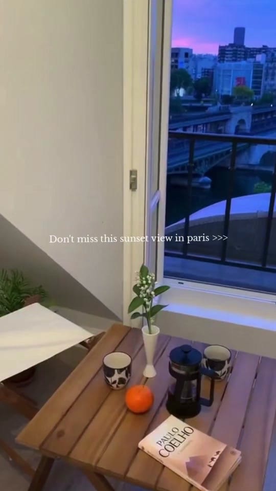 Post 1 by Americainparis on TikTok (video)