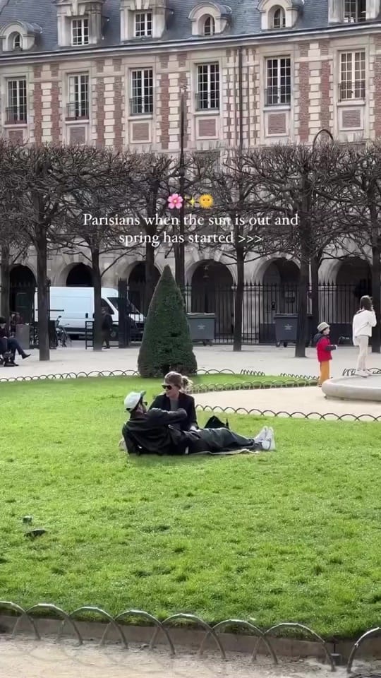 Post 7 by Americainparis on TikTok (video)