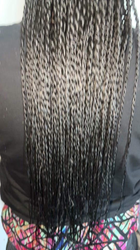 Post 5 by ndeye la coiffeuse 😘 on TikTok (video)