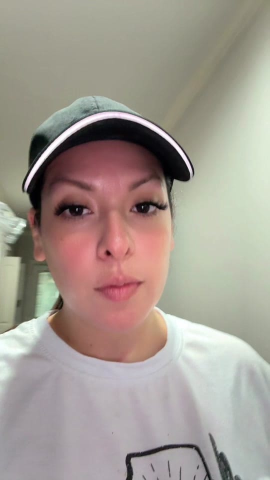 Post 1 by Cristina on TikTok (video)