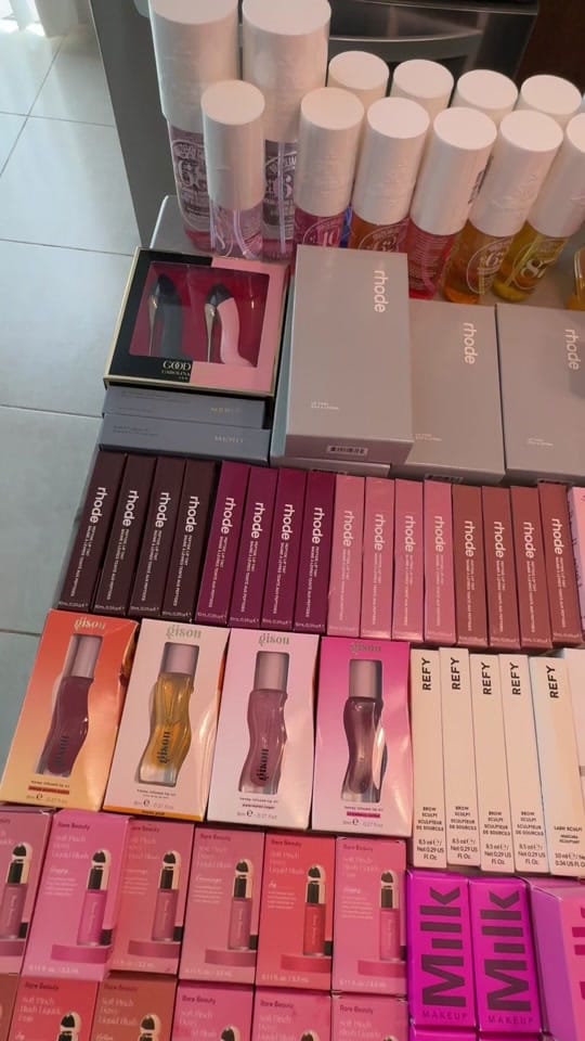 Post 9 by Rojo Tinto Beauty Shop on TikTok (video)