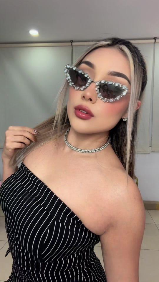 Post 5 by MARIANA MAKEUP ARTIST on TikTok (video)