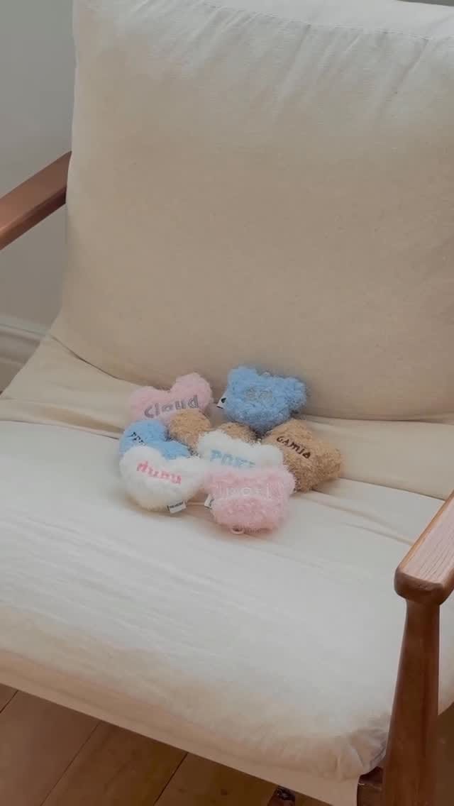Post 8 by ᴀɴɢᴇ -ᴅᴏɢ ᴡᴇᴀʀ sʜᴏᴘ- on Instagram (video)