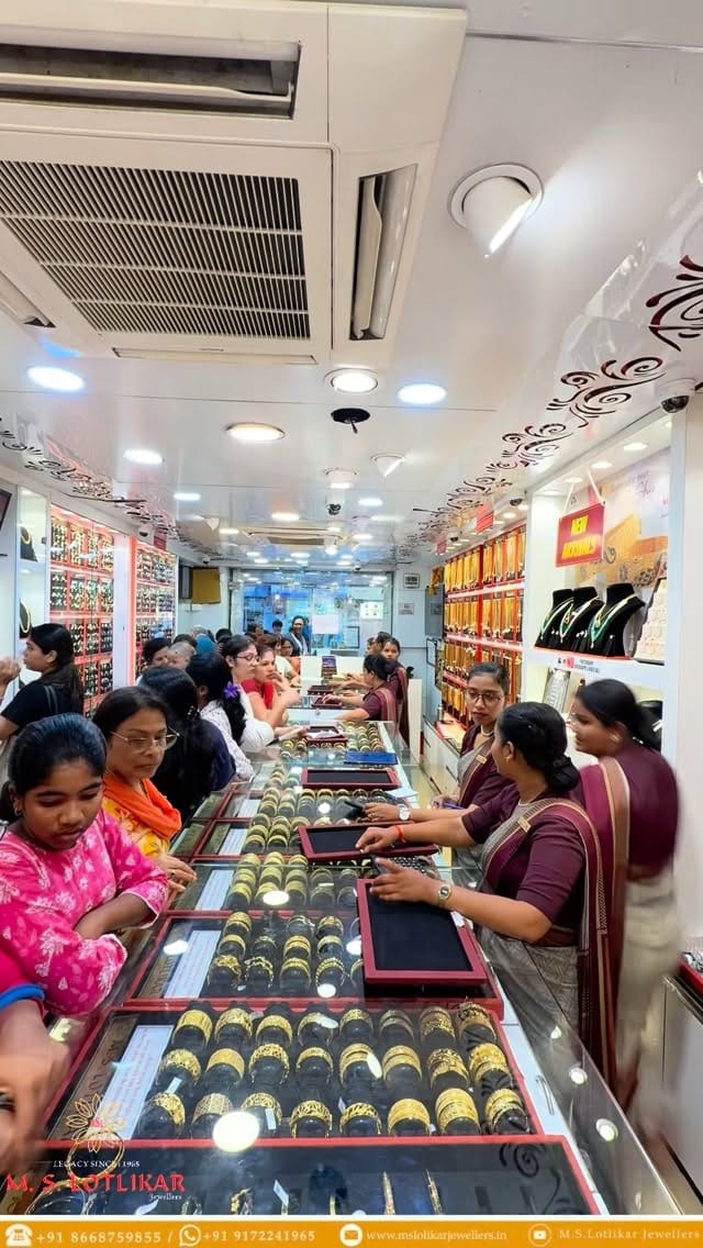 Post 9 by M.S. LOTLIKAR JEWELLERS on Instagram (video)