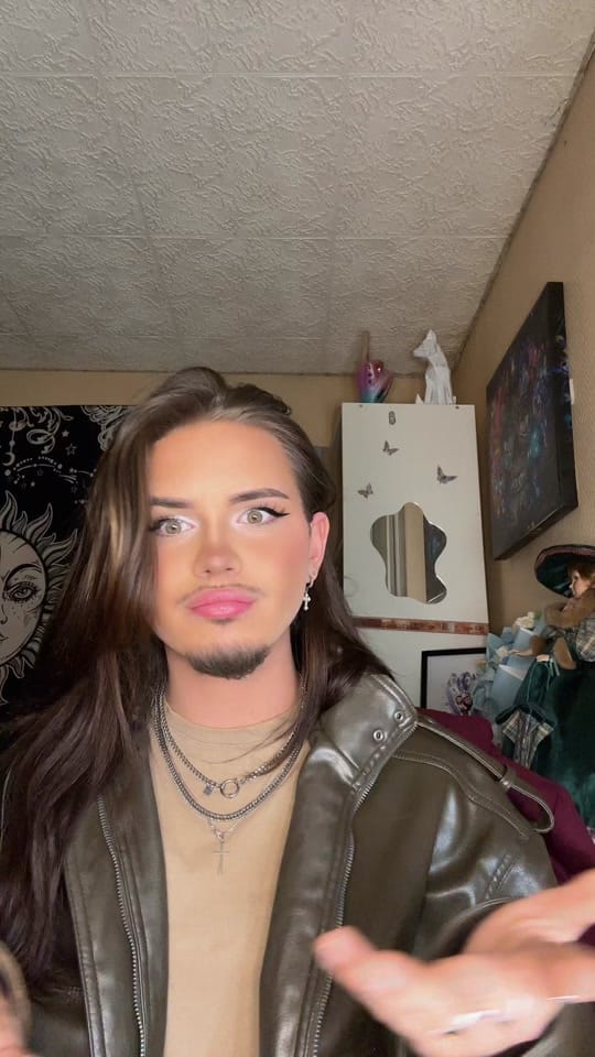 Post 2 by Niamor✨ on TikTok (video)