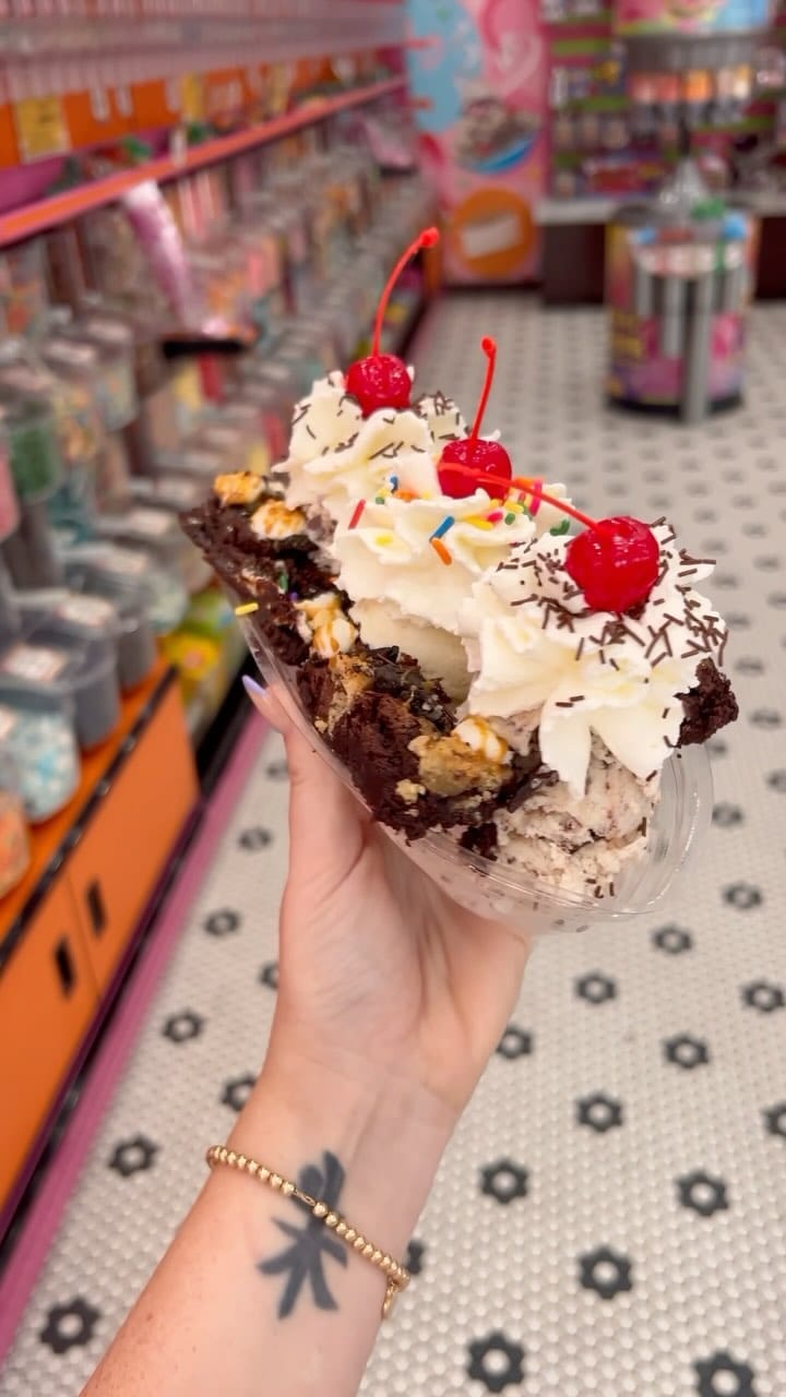 Post 9 by Sloan's Ice Cream Florida on Instagram (video)