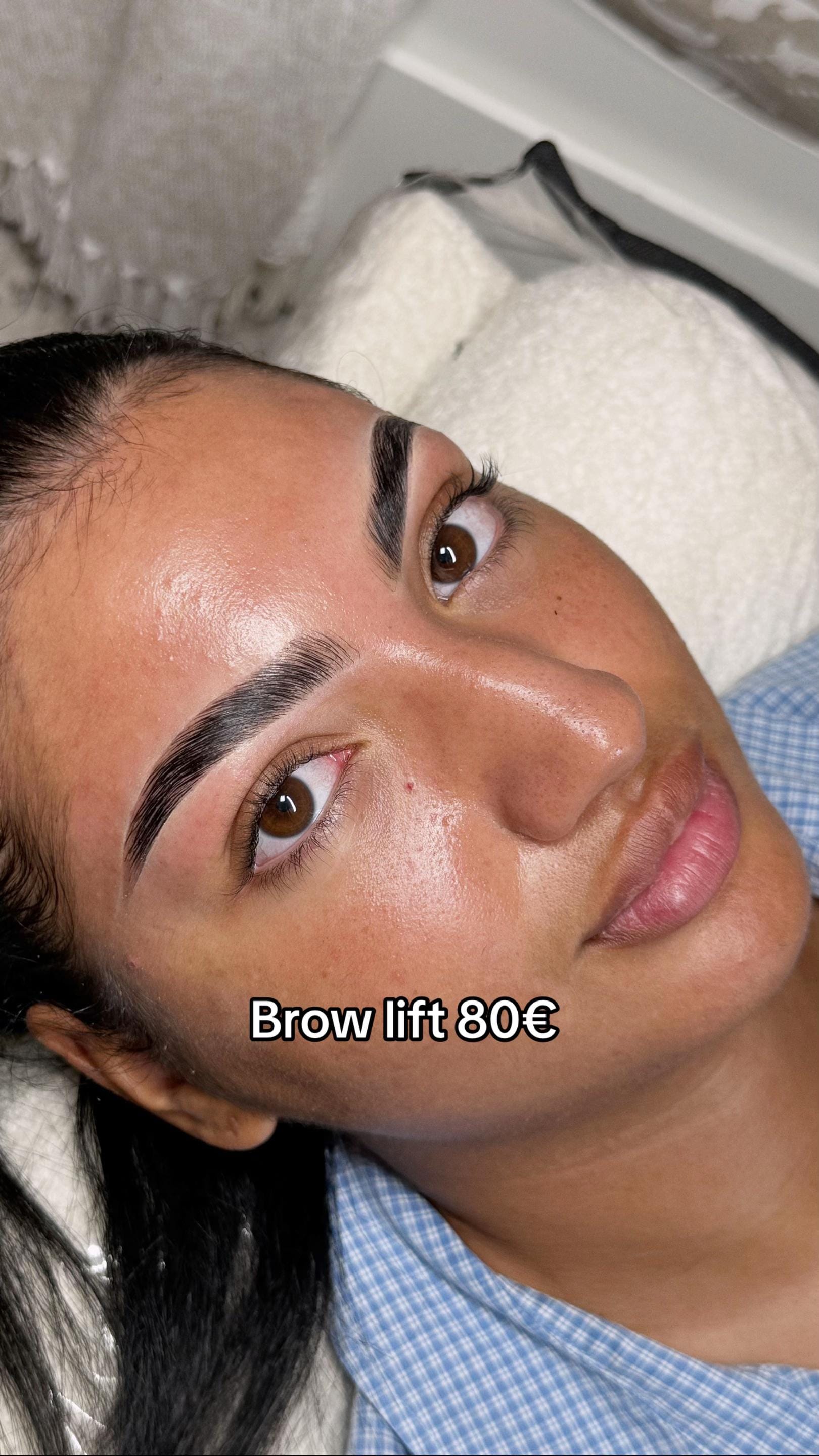 Post 3 by Makeup & Browlift👩🏻‍🎨 on TikTok (video)