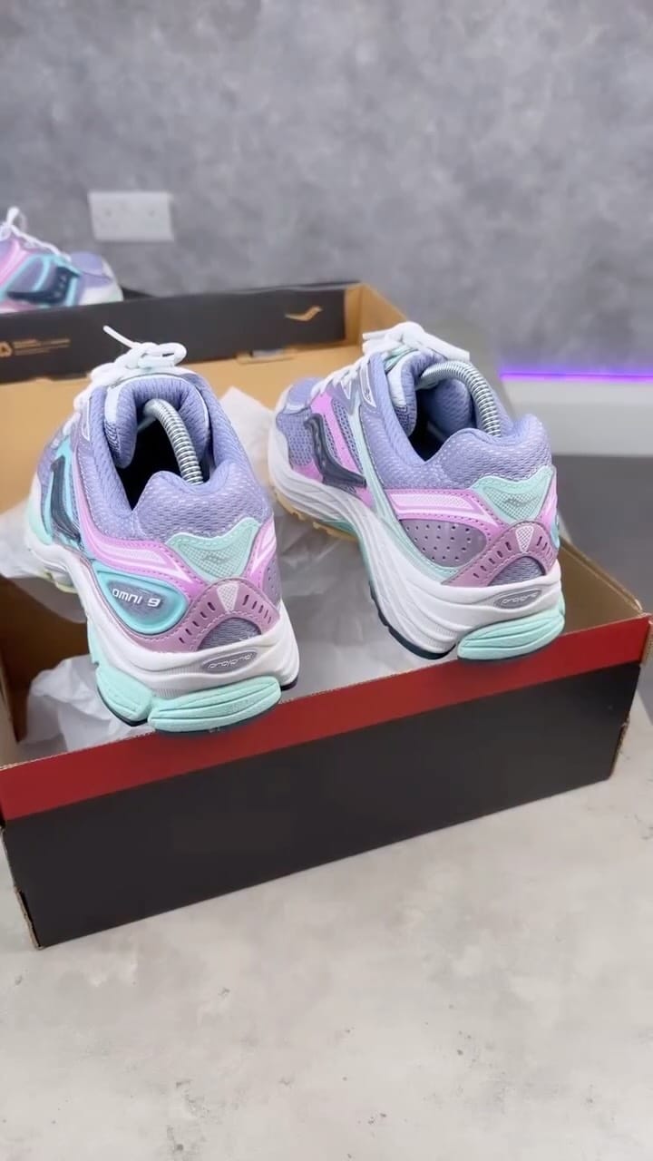 Post 1 by THESOLEPLUGZ - Footwear/Streetwear 🌏 on Instagram (video)