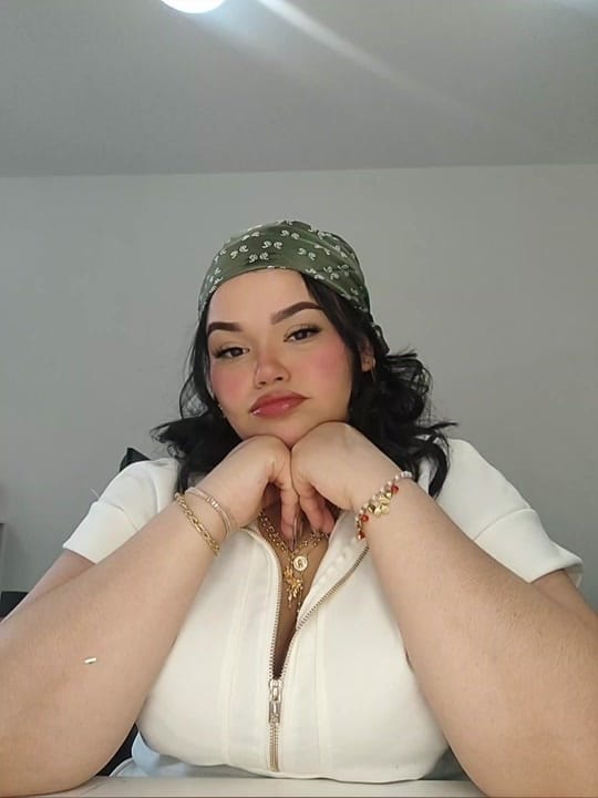 Post 6 by Estefanía 🌺✨ on TikTok (video)