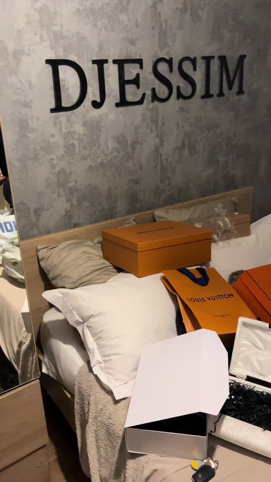 Post 5 by DRESS BY SIWAN 💋💄 on TikTok (video)
