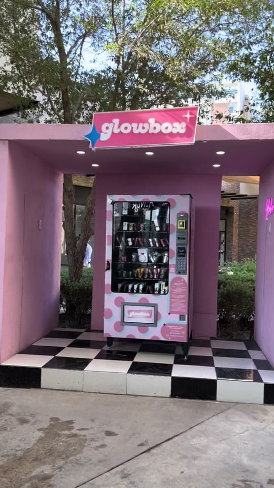 Post 10 by Glowbox Mexico on TikTok (video)