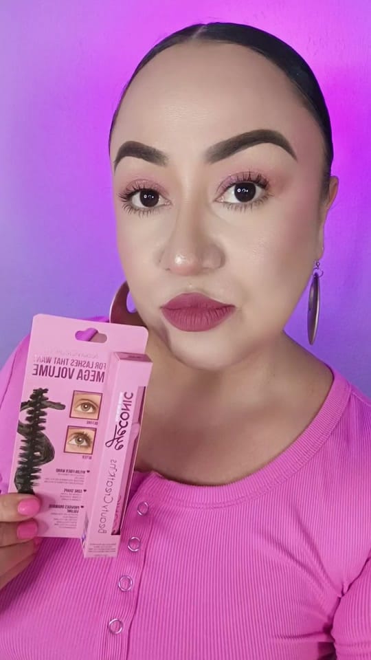 Post 2 by Brenda Alex Makeup on TikTok (video)