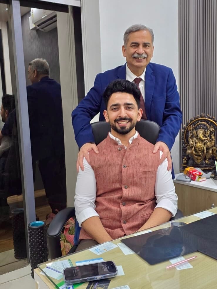 Post 9 by Dr. Sandeep Hooda (PT) on Instagram (carousel)