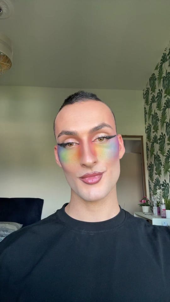 Post 1 by francesco brecciaroli💕✨💄 on TikTok (video)