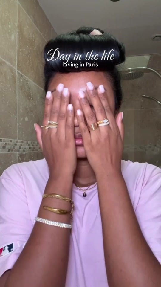 Post 3 by Mia Min on TikTok (video)