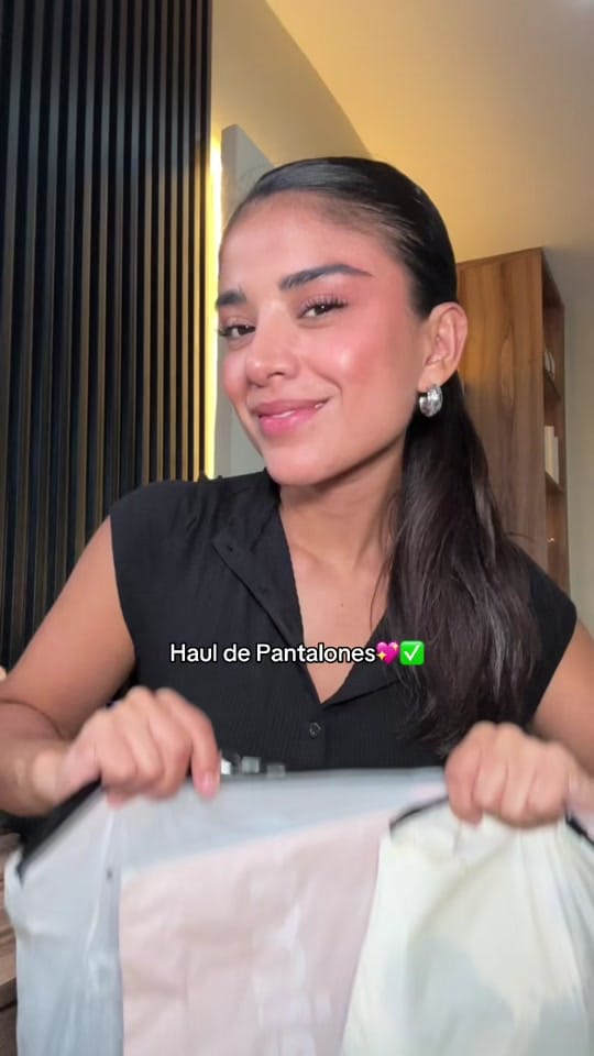 Post 5 by Alondra💄Maquillista Cancún on TikTok (video)