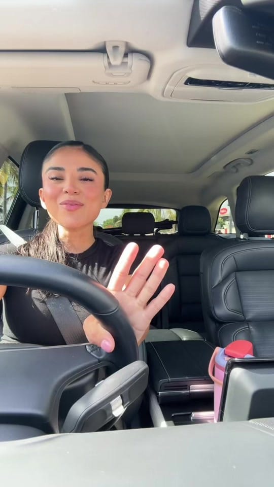 Post 6 by Alondra💄Maquillista Cancún on TikTok (video)