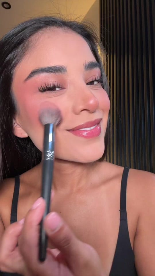Post 2 by Alondra💄Maquillista Cancún on TikTok (video)