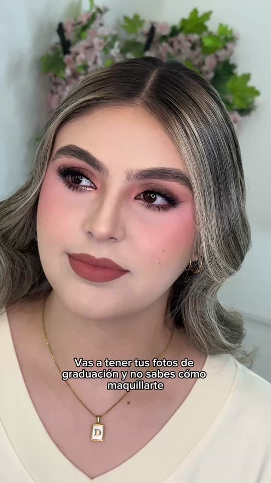 Post 10 by Lisa Carreón Makeup ✨ on TikTok (video)