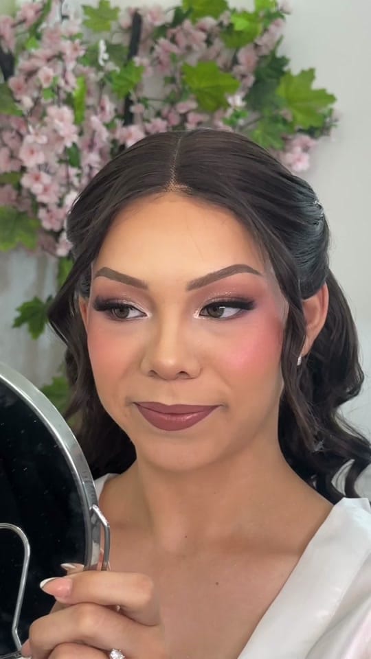 Post 8 by Lisa Carreón Makeup ✨ on TikTok (video)
