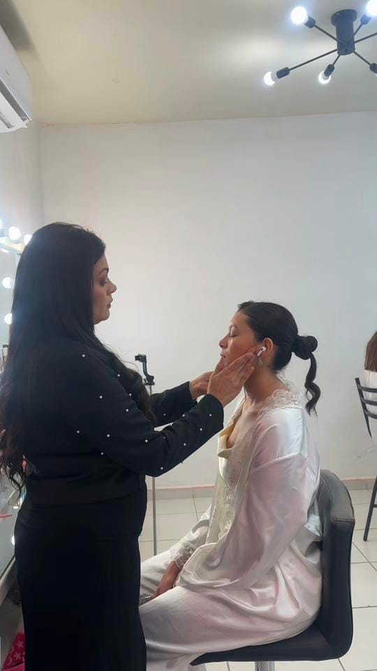 Post 5 by Lisa Carreón Makeup ✨ on TikTok (video)